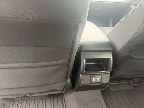 Used 2019 Subaru Outback 2.5i Premium image 22