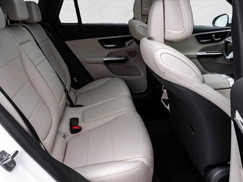 New 2026 Mercedes-Benz GLC 300 4MATIC image 24