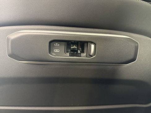 Used 2026 BMW X5 M60i image 23