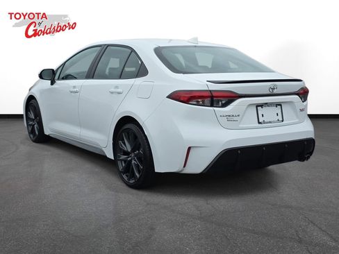 Used 2025 Toyota Corolla XSE image 7