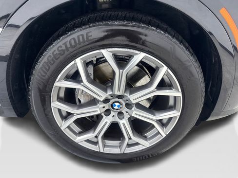 Used 2023 BMW X7 xDrive40i AWD/4WD image 90