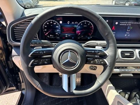 Used 2025 Mercedes-Benz GLS 450 4MATIC image 12