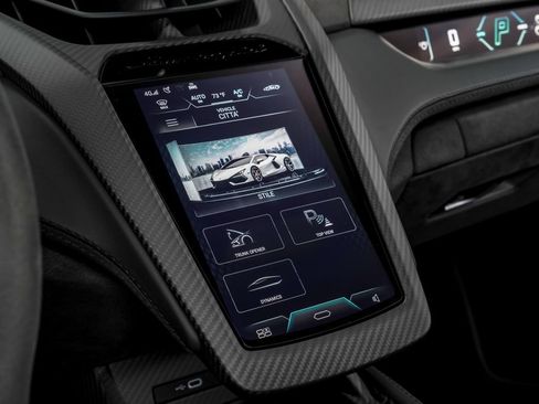 Used 2024 Lamborghini Revuelto image 24