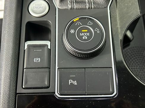 Used 2023 Volkswagen Atlas SEL AWD/4WD image 24