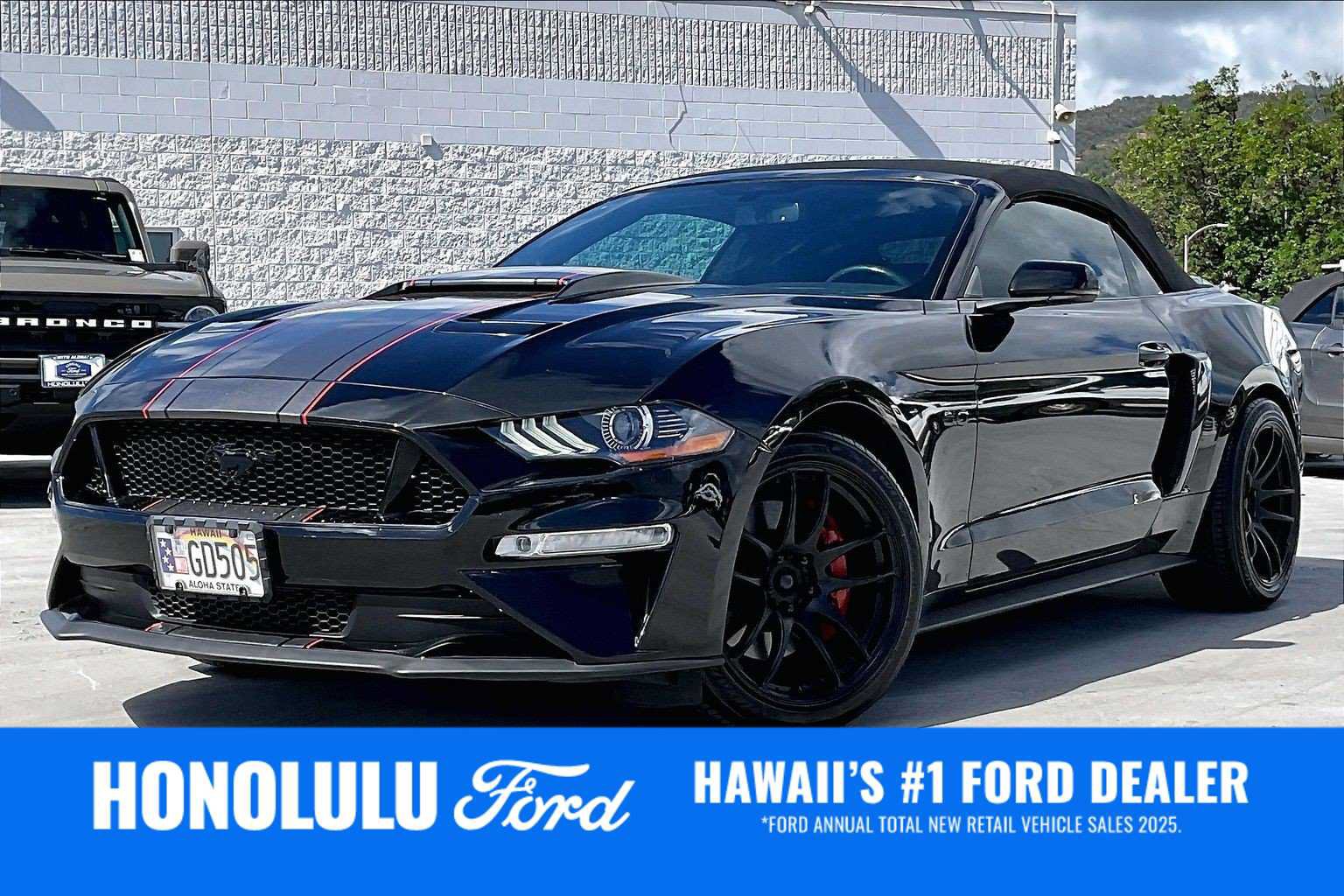 Used 2018 Ford Mustang GT Premium w/ Black Accent Package RWD image 1