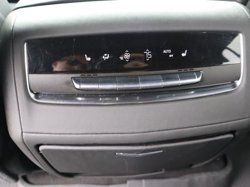 Used 2021 Cadillac Escalade ESV Premium Luxury image 36