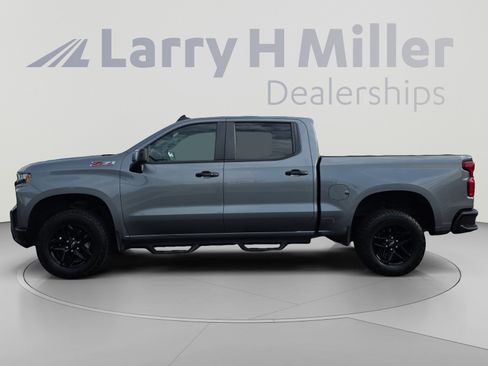 Used 2021 Chevrolet Silverado 1500 LT Trail Boss w/ Convenience Package II AWD/4WD image 2
