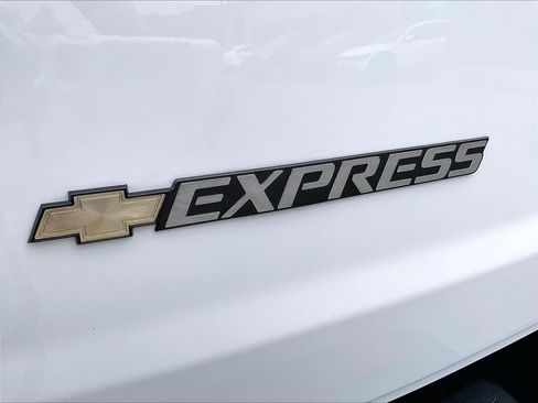 Used 2025 Chevrolet Express 3500 LT w/ LT Preferred Equipment Group RWD image 27