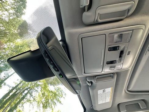 Used 2018 Toyota RAV4 Limited image 33