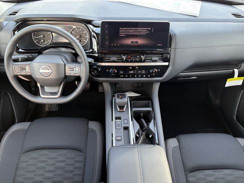 New 2026 Nissan Pathfinder SV image 10