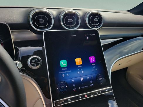 Certified 2025 Mercedes-Benz GLC 300 image 26