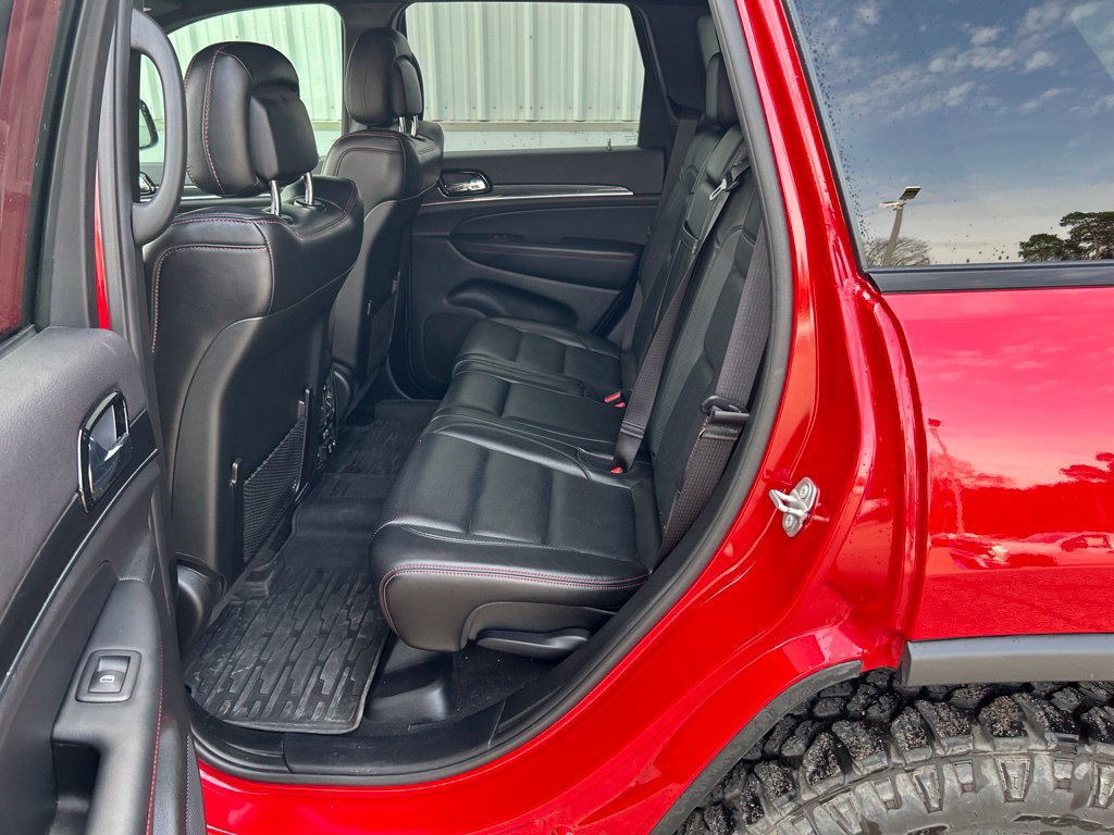 Used 2020 Jeep Grand Cherokee Trailhawk w/ Trailhawk Luxury Group AWD/4WD image 22
