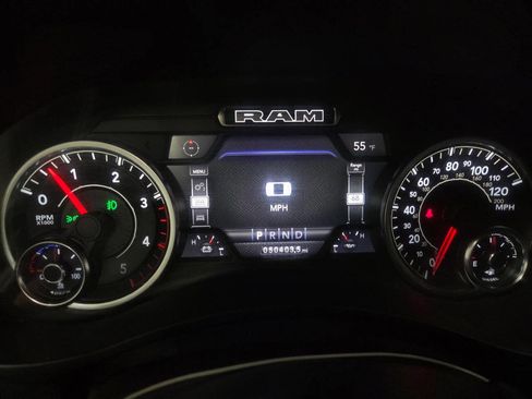 Used 2023 RAM 2500 Laramie AWD/4WD image 12