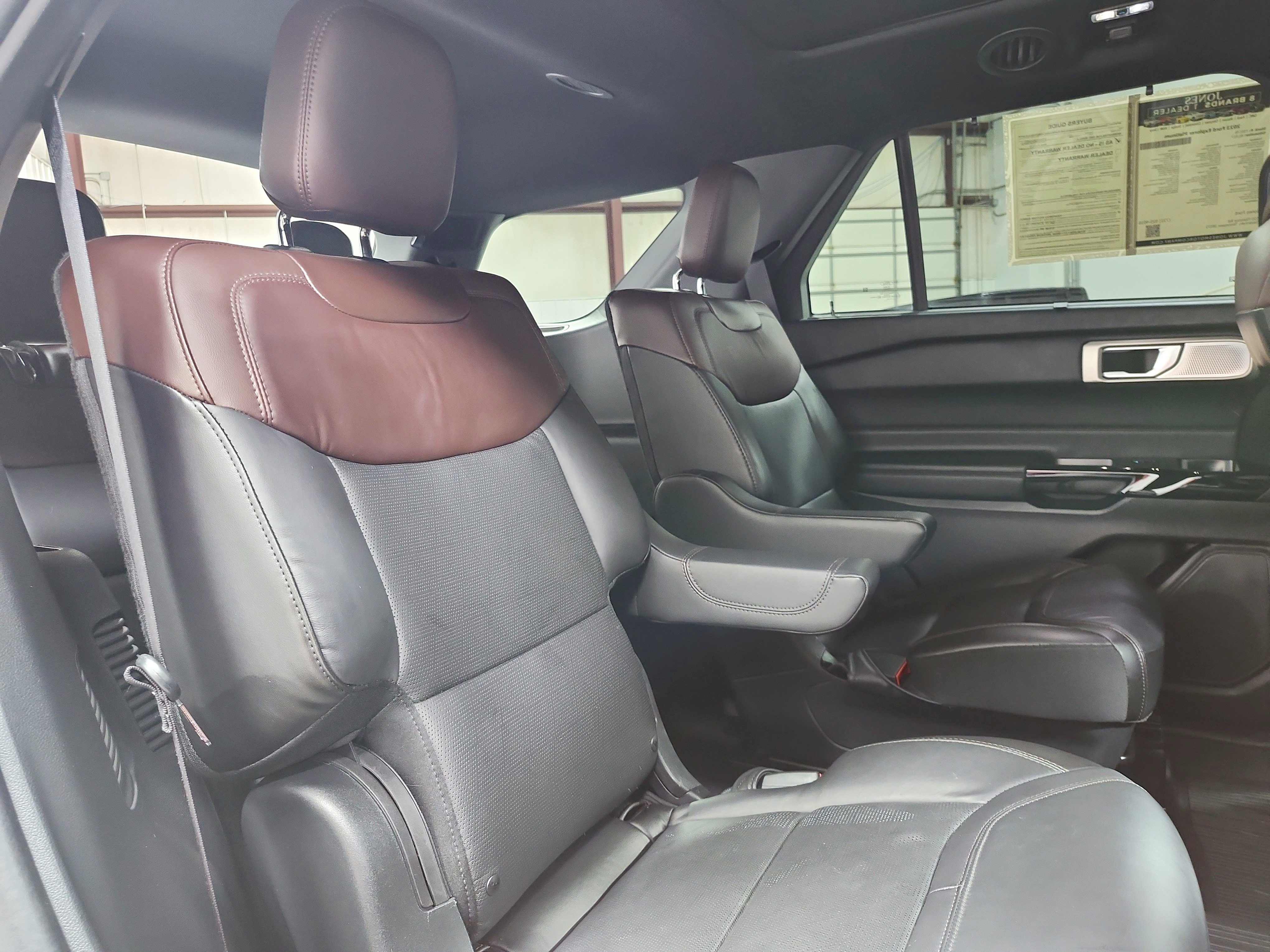 Used 2023 Ford Explorer Platinum w/ Technology Package AWD/4WD image 48