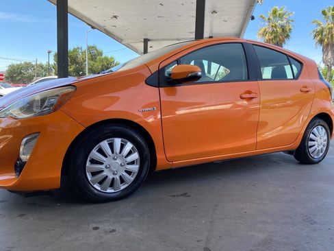 Used 2015 Toyota Prius C One FWD image 9