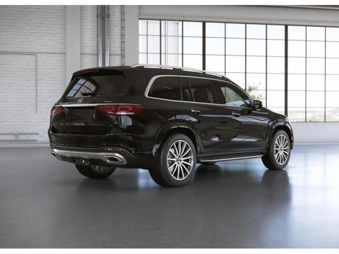 Used 2023 Mercedes-Benz GLS 580 4MATIC image 21