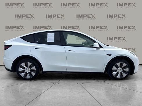 Used 2023 Tesla Model Y Long Range AWD/4WD image 6