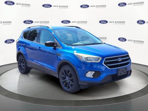 Certified 2017 Ford Escape SE w/ SE Sport Appearance Package AWD/4WD image 7