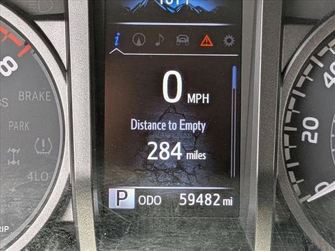 Used 2022 Toyota Tacoma TRD Sport w/ TRD Premium Sport Package AWD/4WD image 10