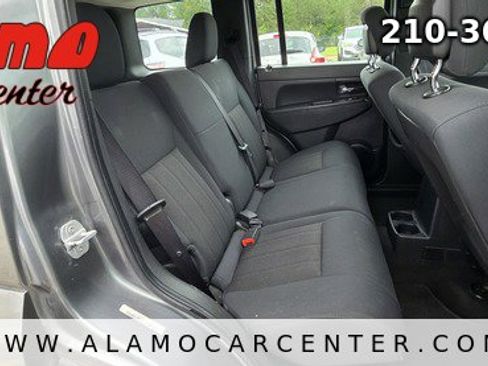 Used 2012 Jeep Liberty Sport image 22