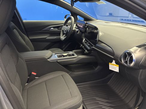 New 2026 Chevrolet Equinox EV LT w/ Comfort Package image 24