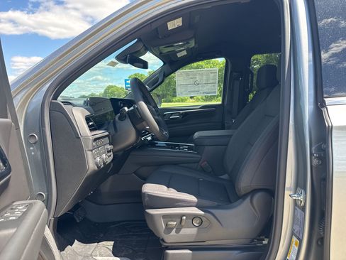 New 2026 Chevrolet Suburban LS AWD/4WD image 20