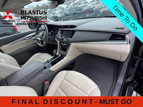 Used 2020 Cadillac XT5 Premium Luxury w/ LPO, Floor Liner Package AWD/4WD image 30
