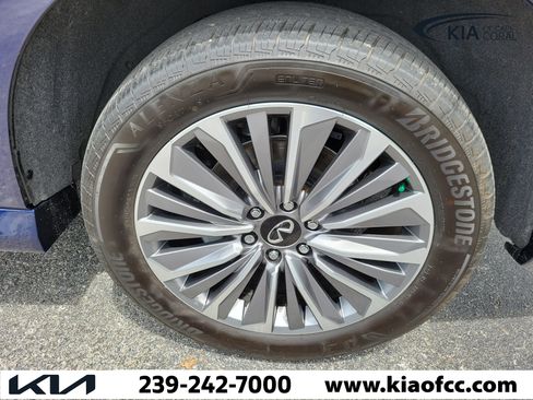 Used 2025 INFINITI QX80 Luxe RWD image 6