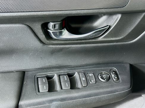Used 2025 Honda CR-V LX image 15