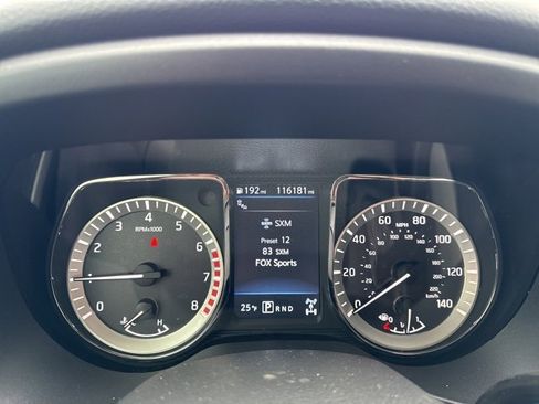 Used 2019 Nissan Titan SV w/ SV Convenience Package image 13