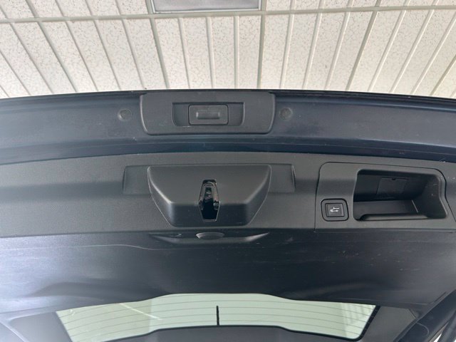 Used 2017 GMC Acadia SLE w/ Driver Alert Package I AWD/4WD image 10