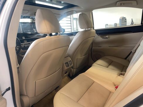 Used 2014 Lexus ES 350 w/ Premium Package image 7
