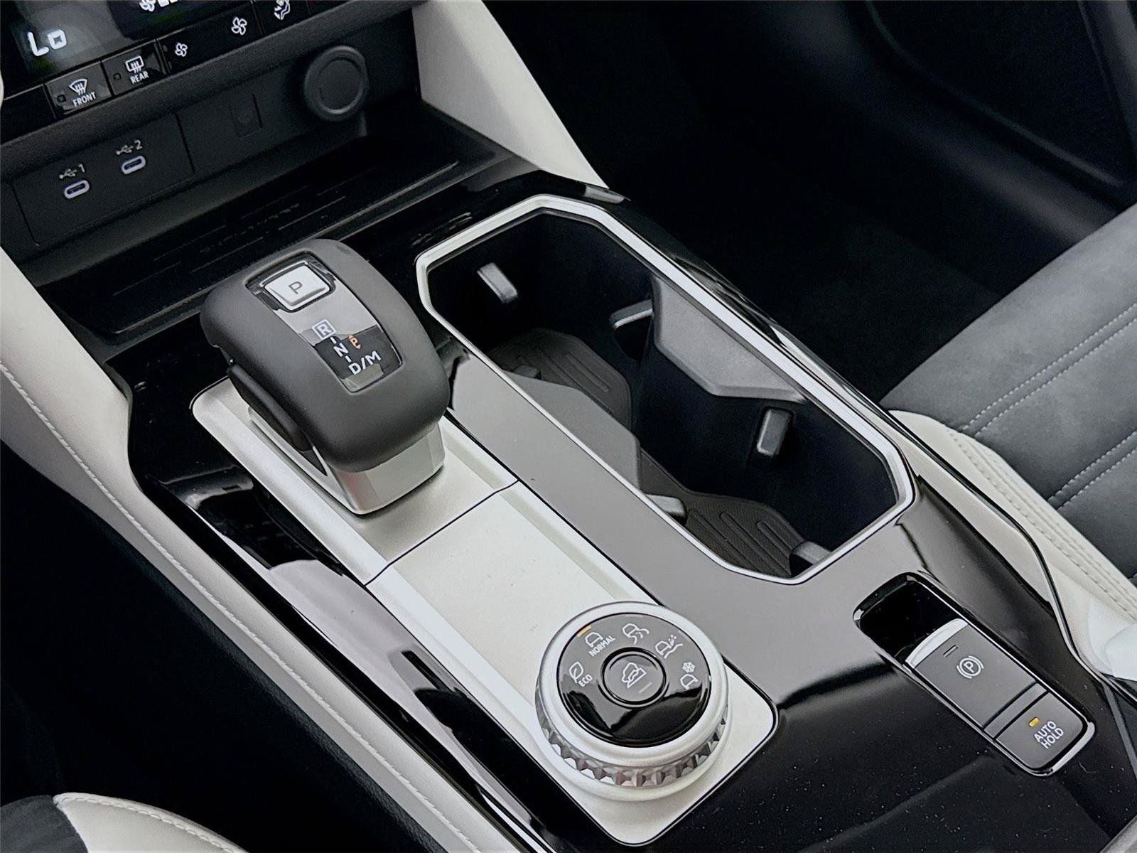 New 2026 Mitsubishi Outlander SE FWD image 16