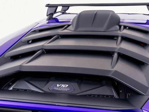 Used 2024 Lamborghini Huracan Sterrato image 21
