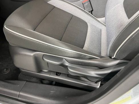 Used 2025 Chevrolet TrailBlazer LT image 23