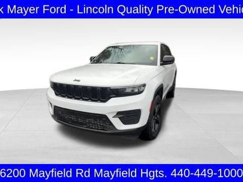 Used 2023 Jeep Grand Cherokee Altitude image 30