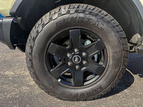Used 2025 Ford Bronco Big Bend w/ Black Diamond Package AWD/4WD image 35