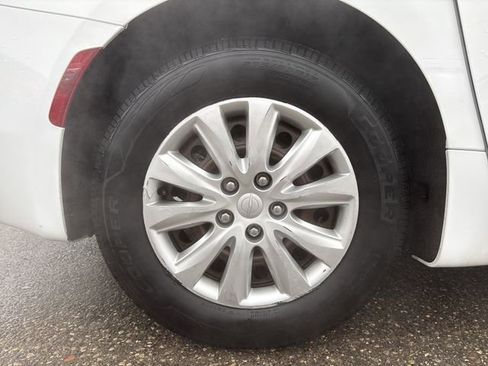 Used 2020 Chrysler Voyager L image 49