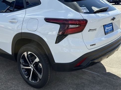 New 2026 Chevrolet Trax RS w/ Driver Confidence Package image 15