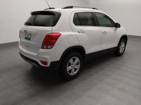 Used 2020 Chevrolet Trax LT w/ LT Convenience Package AWD/4WD image 10