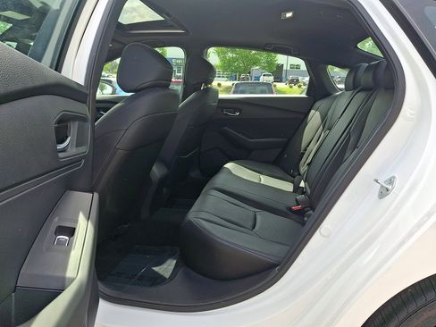 Used 2023 Honda Accord Sport image 10
