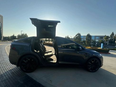 Used 2020 Tesla Model X Long Range AWD/4WD image 8