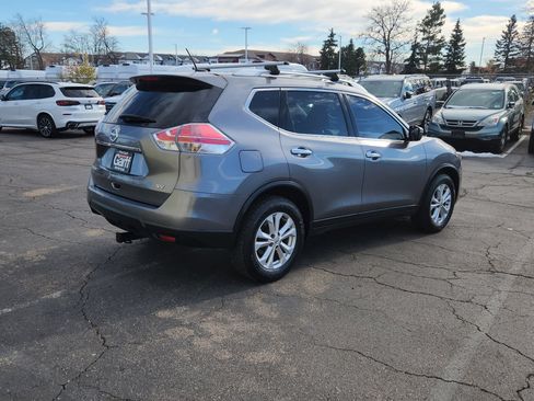Used 2016 Nissan Rogue SV image 14
