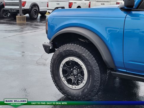 Certified 2022 Ford Bronco Black Diamond w/ Sasquatch Package image 10