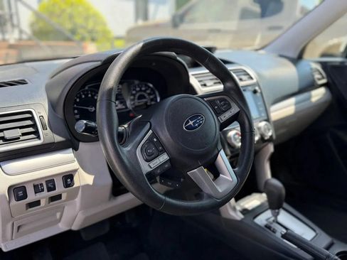 Used 2018 Subaru Forester 2.5i Premium AWD/4WD image 12