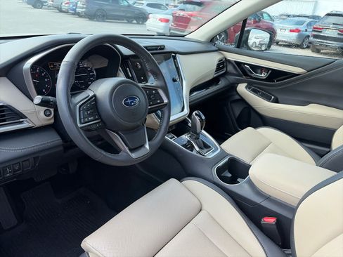 Used 2025 Subaru Outback Limited AWD/4WD image 6