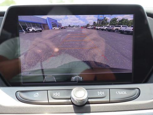 Used 2021 Chevrolet Blazer LT FWD image 17