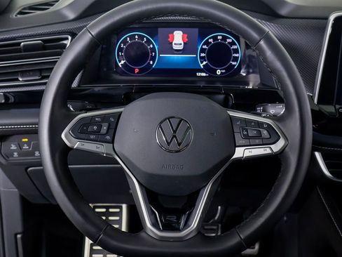 Used 2024 Volkswagen Atlas Cross Sport SEL Premium R-Line image 12