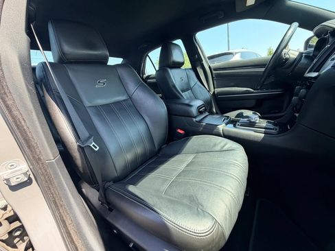 Used 2019 Chrysler 300 S AWD/4WD image 24
