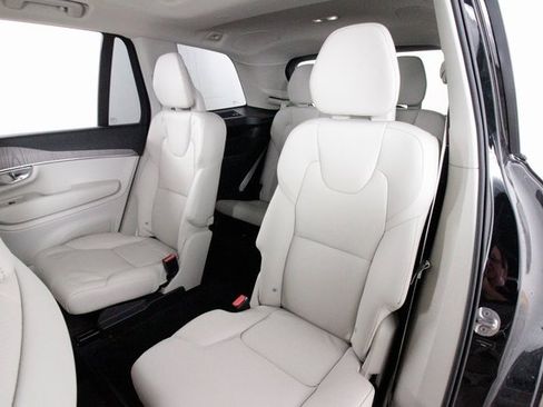 Certified 2024 Volvo XC90 B6 Plus image 22